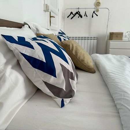 Via Zara Hostel ปาแลร์โม ภายนอก รูปภาพ
