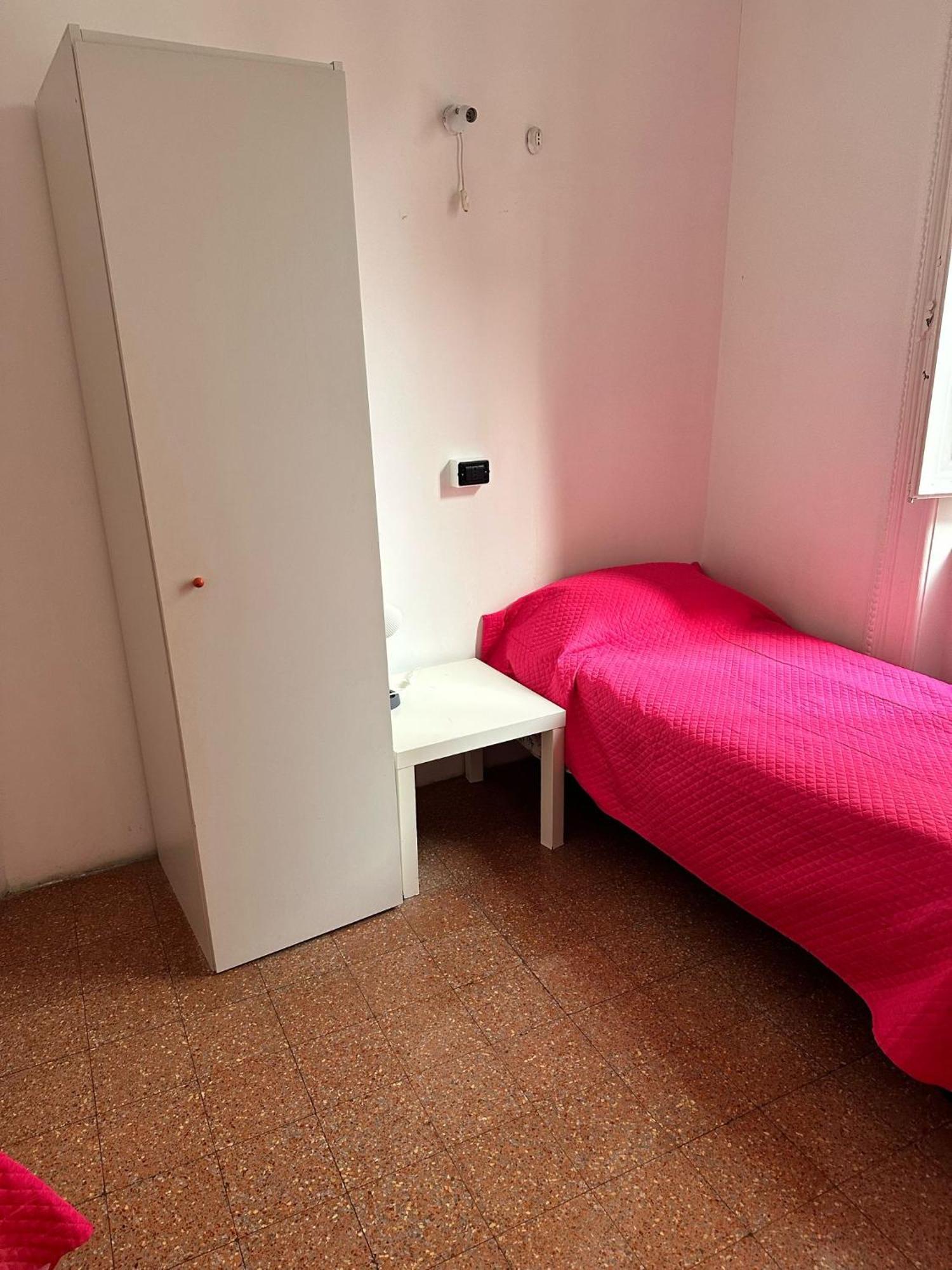Via Zara Hostel ปาแลร์โม ภายนอก รูปภาพ