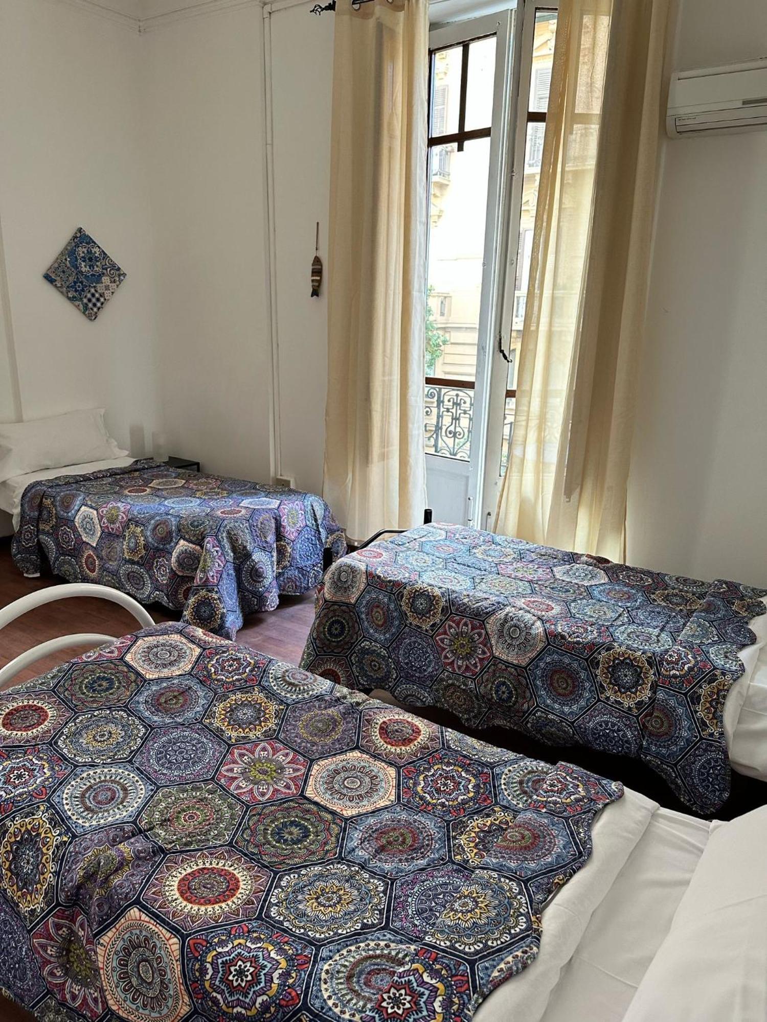 Via Zara Hostel ปาแลร์โม ภายนอก รูปภาพ