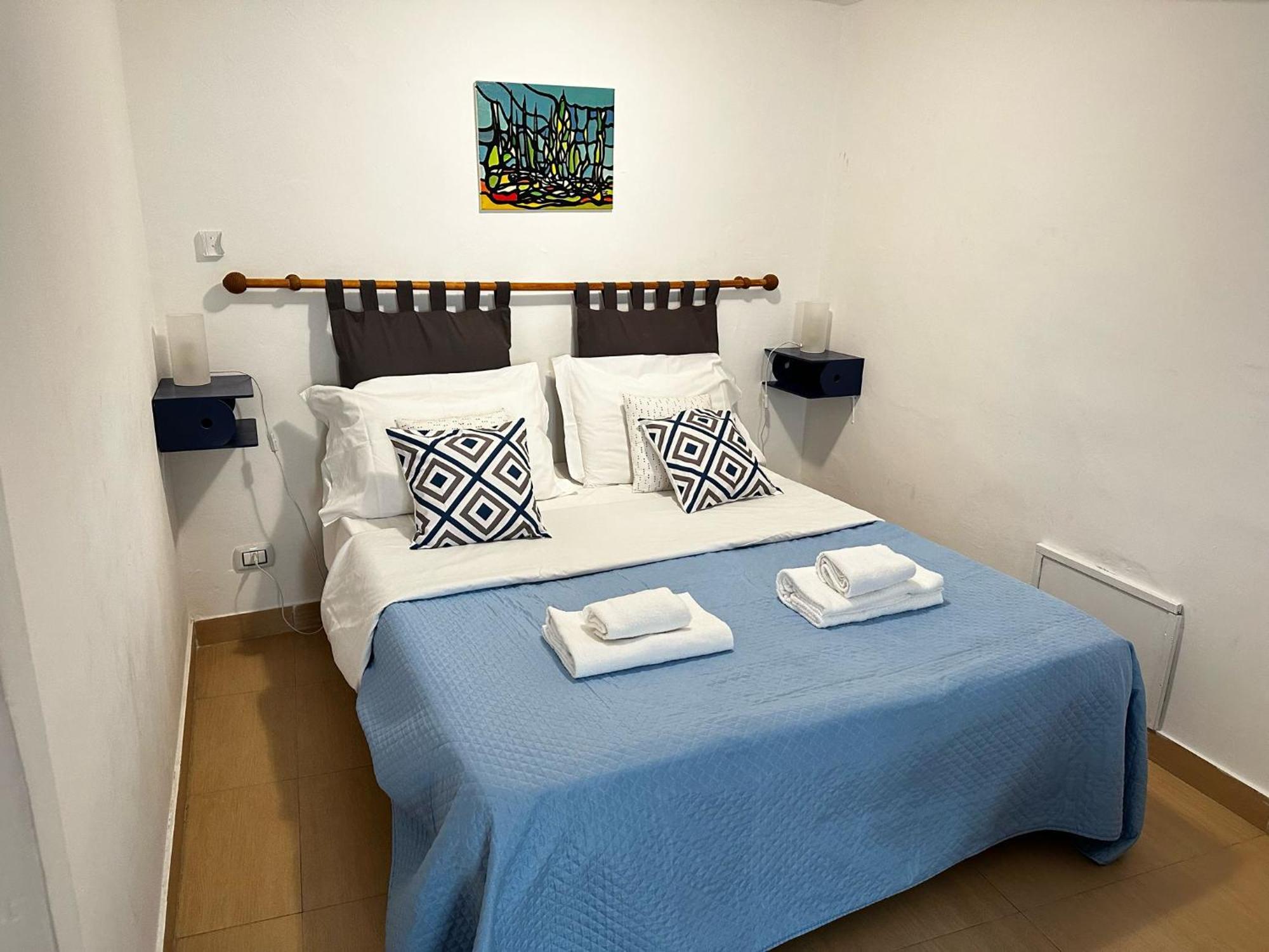 Via Zara Hostel ปาแลร์โม ภายนอก รูปภาพ