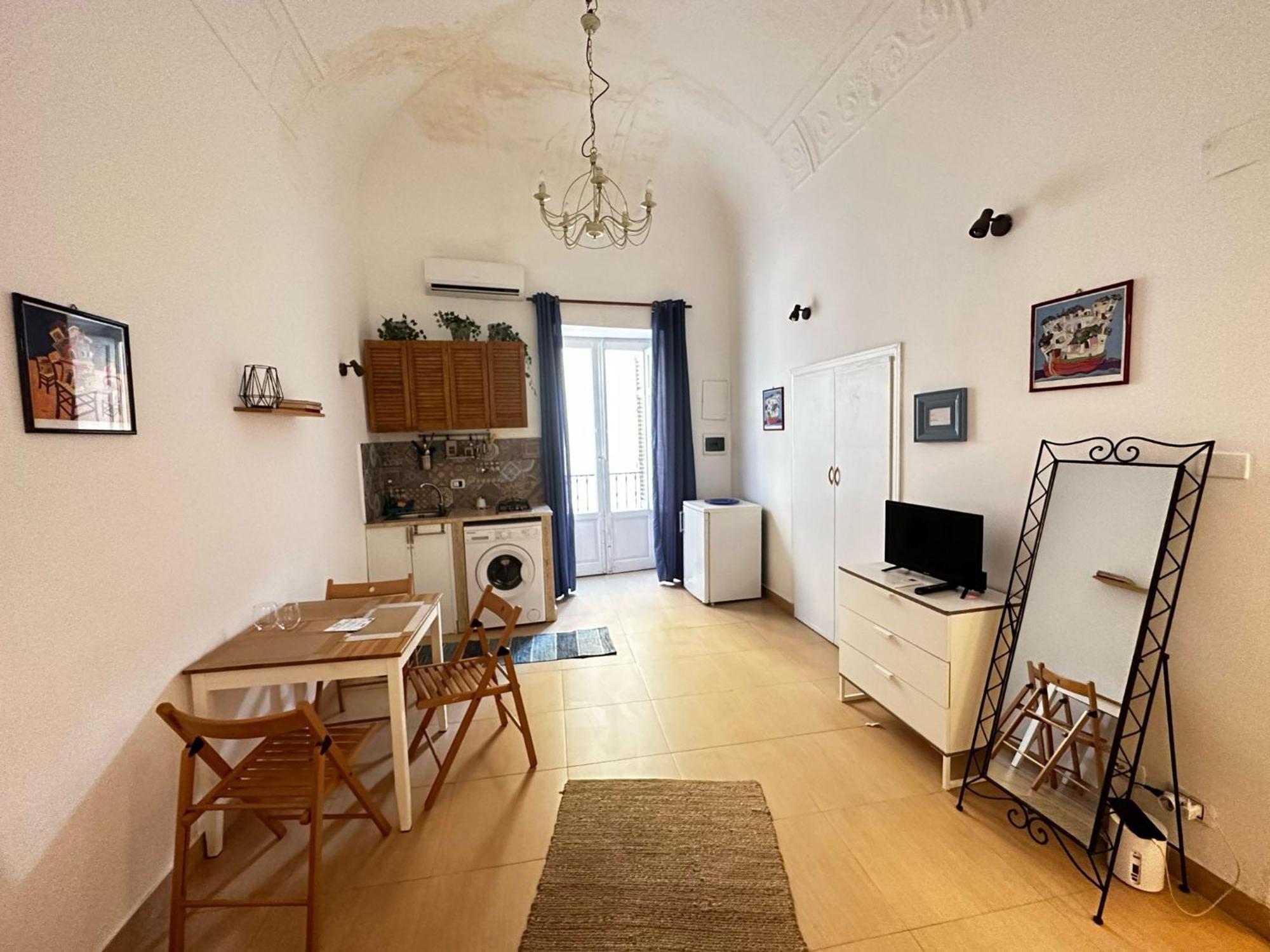 Via Zara Hostel ปาแลร์โม ภายนอก รูปภาพ