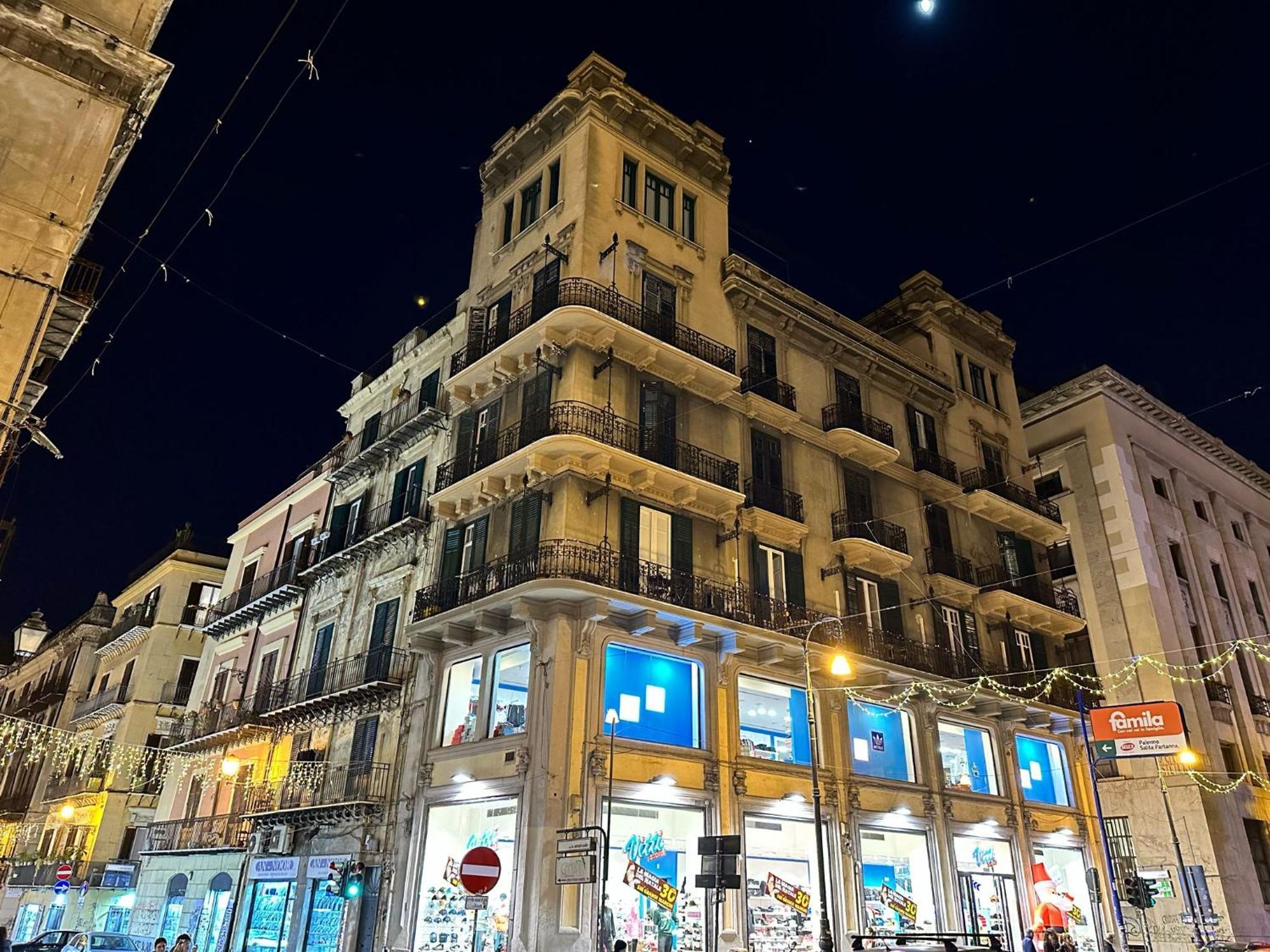 Via Zara Hostel ปาแลร์โม ภายนอก รูปภาพ