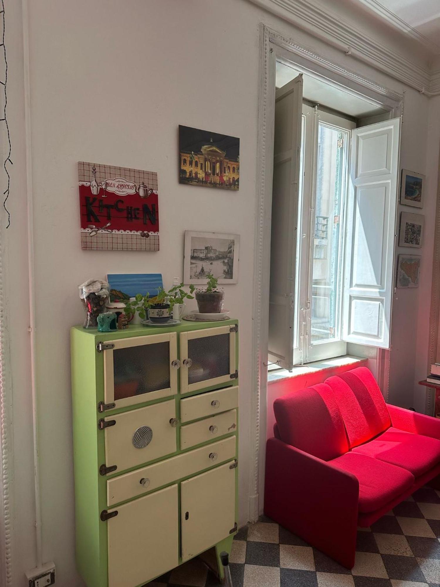 Via Zara Hostel ปาแลร์โม ภายนอก รูปภาพ