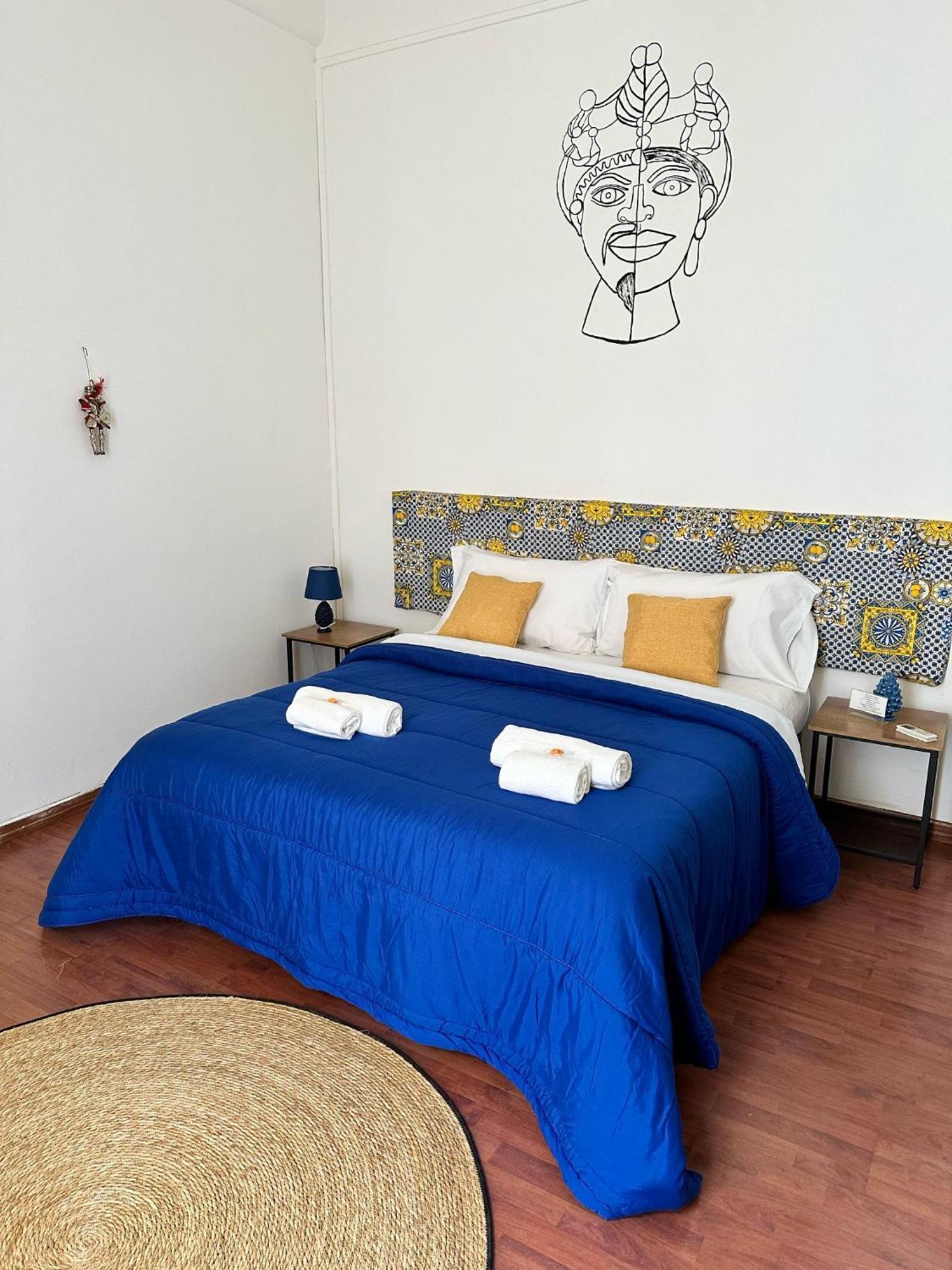 Via Zara Hostel ปาแลร์โม ภายนอก รูปภาพ
